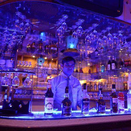 Hotel Silver Stone Ludhijána Kültér fotó