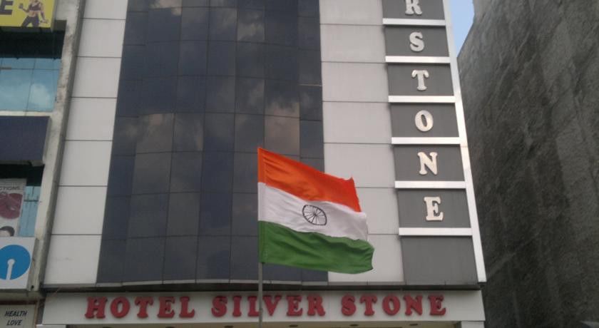 Hotel Silver Stone Ludhijána Kültér fotó