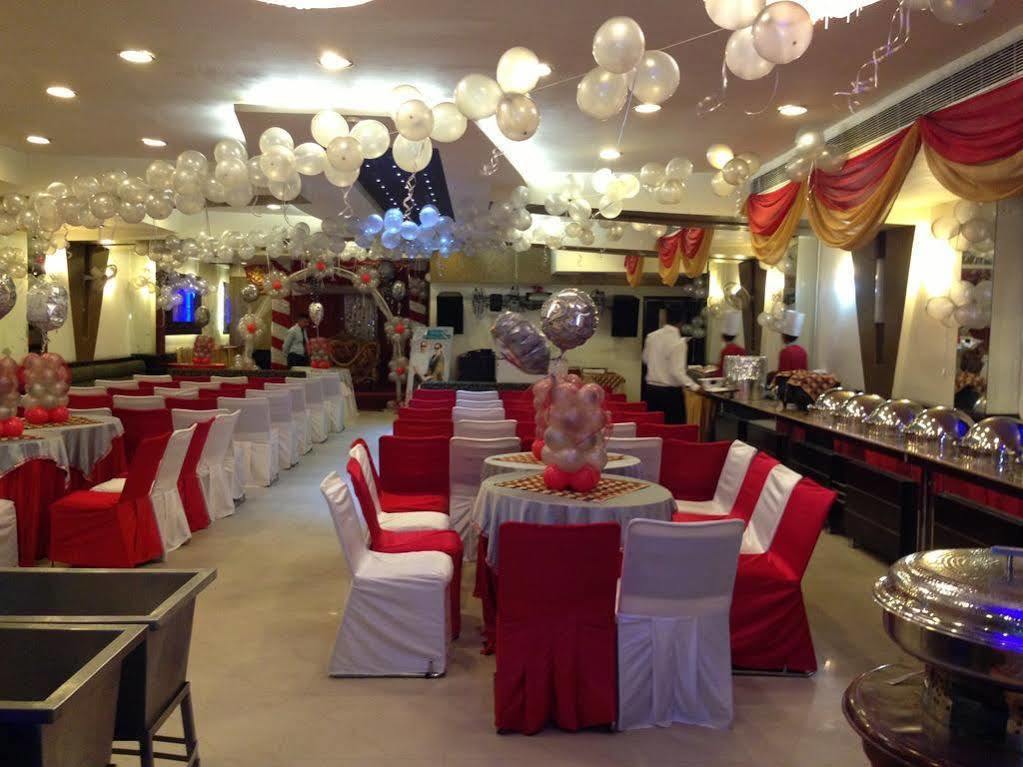 Hotel Silver Stone Ludhijána Kültér fotó